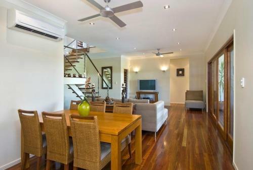 Reeflections Holiday Villas