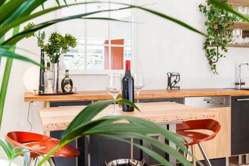 Vera - Beyond A Room Private Apartments