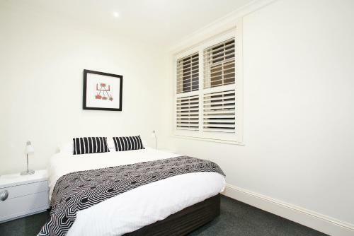 Stn2s 2br Potts Point - Uptown Apartments