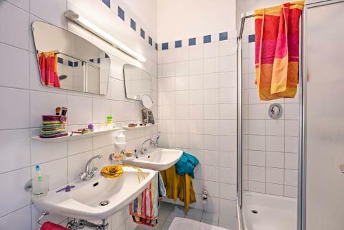 S14 - Rooms & Apartments