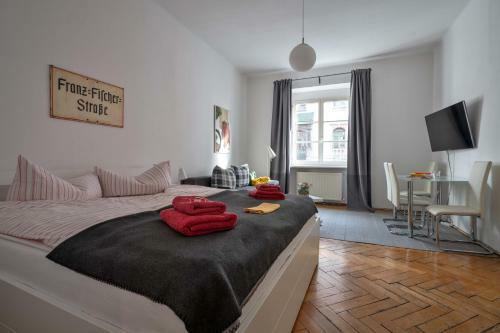 S14 - Rooms & Apartments