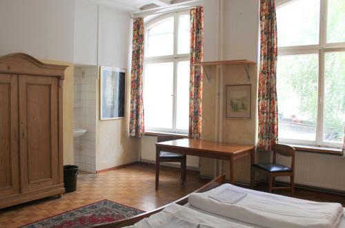 Die Fabrik - Baxpax Hotel