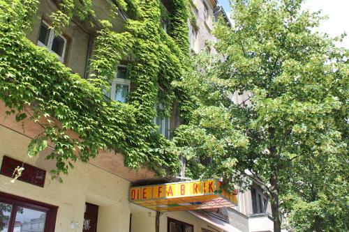 Die Fabrik - Baxpax Hotel