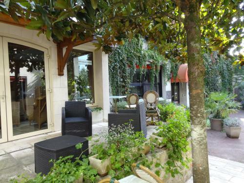 Hotel Val De Loire