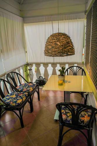 Bed & Breakfast Eko Cozy Guest House