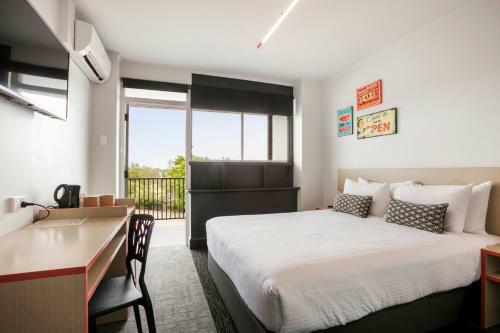 Camp Hill Hotel