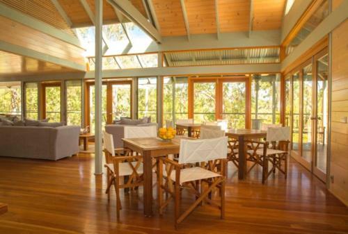 Hostal Bombah Point Eco Cottages