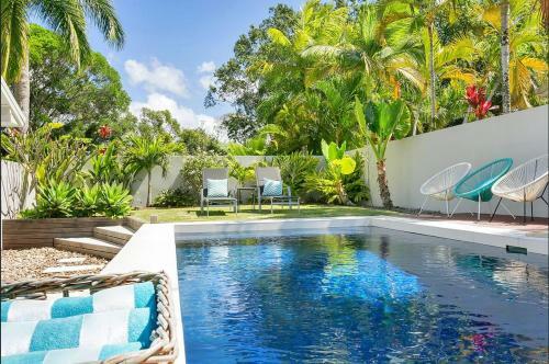 Hilltop Rainforest Retreat