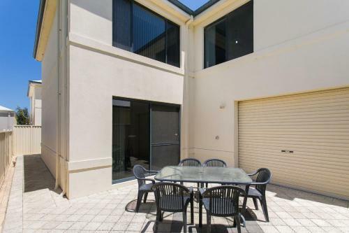 Villa Seahaven By Rockingham Apartments
