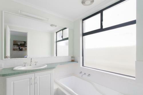 Villa Seahaven By Rockingham Apartments