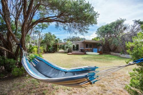 Tasman Surf House - So Close To The Beach