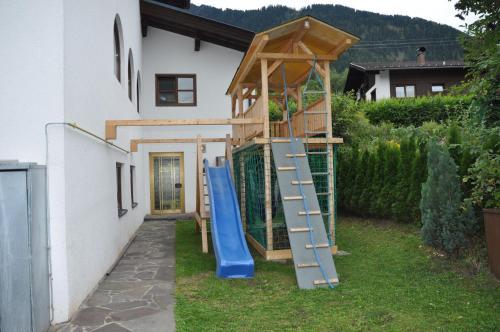 Hostal G�stehaus Annabell Und Barbara