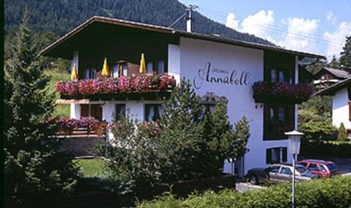Hostal G�stehaus Annabell Und Barbara