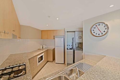 Astra Apartments Chatswood - Help Street