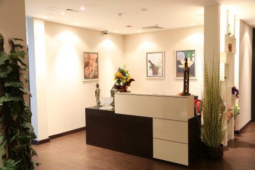 Belle Tower Apartments