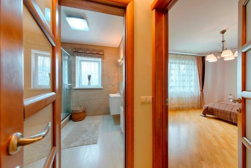 Arenda Apartments - Surganova,5a