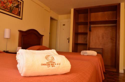 Hotel Cordillera Real