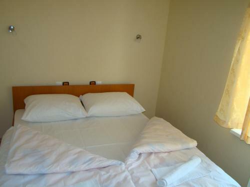 Hostal Pansion Luburi? Apartmens & Rooms