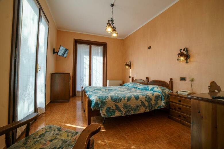 Hotel Lago Bin