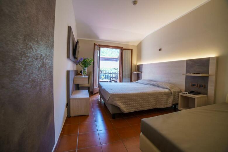 Hotel Lago Bin