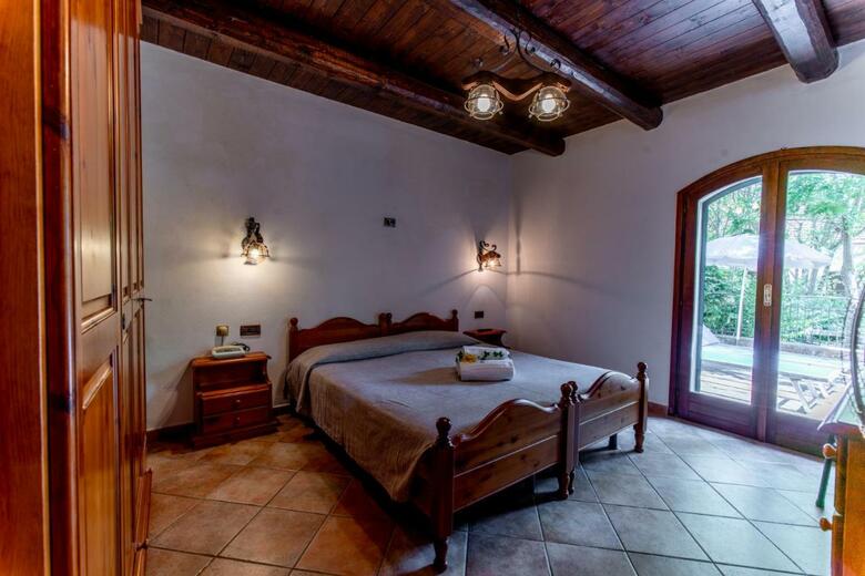 Hotel Lago Bin