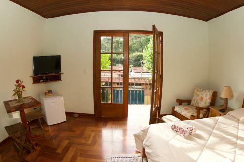 Hostal Pousada Turmalinas