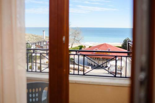 Apartamentos Sea View Rental Front Beach