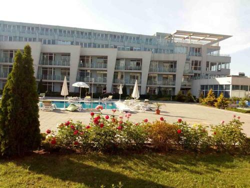 Apartments In Black Sea Star Complex