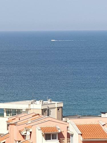 Apartments In Sunny Hill 3 Complex