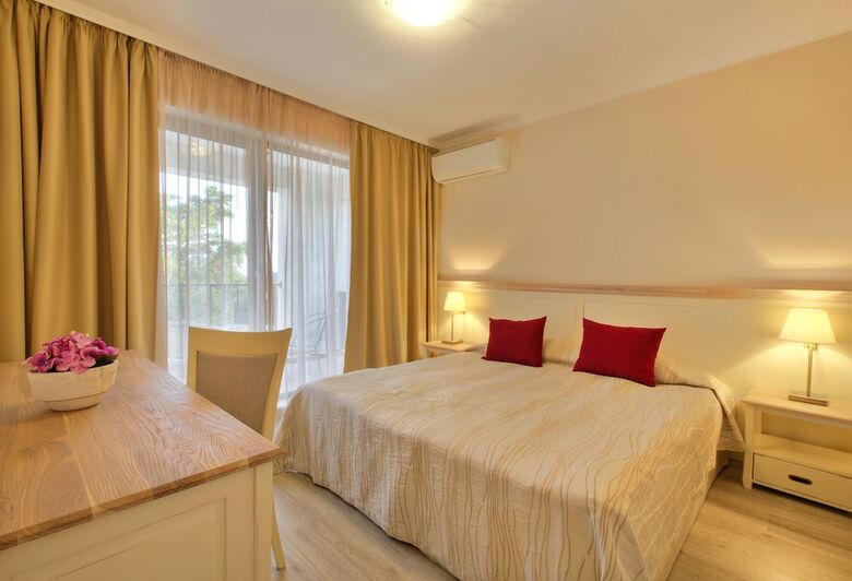 White Rock Castle Suite Hotel & Spa