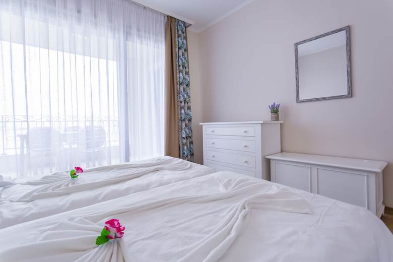 Gardenia Beach Palace Aparthotel