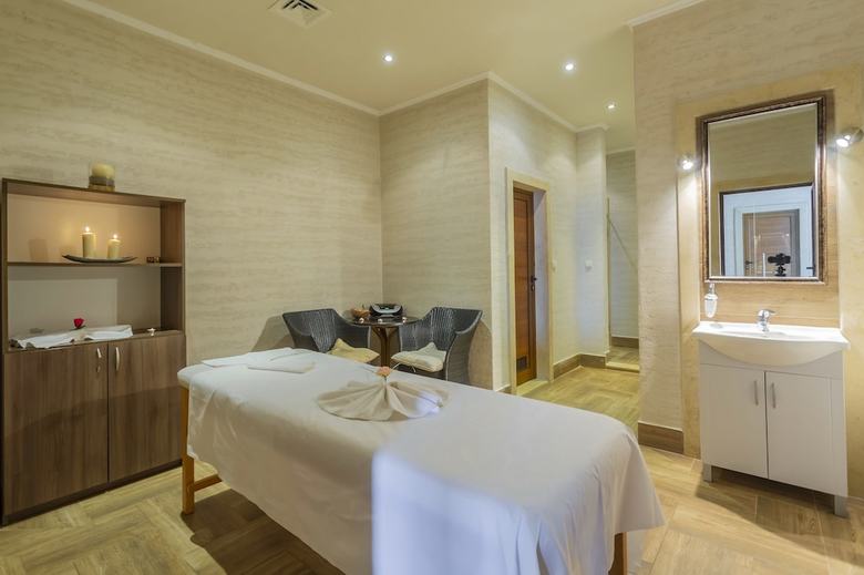 Gardenia Beach Palace Aparthotel