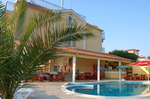 Family Hotel Dayana Beach