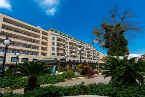 Europroperties Sirena Apartaments