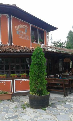 Chuchura Family Hotel
