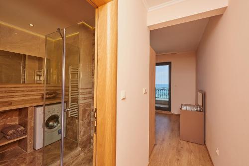 Alexandrovi Apartments In Gardenia Palace