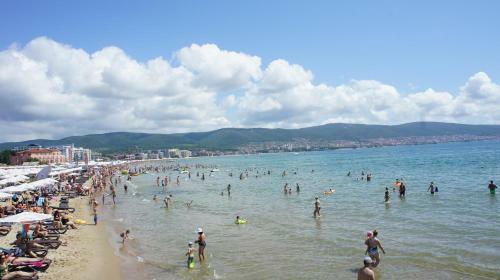 Miramar Front Beach Self Catering Apartments