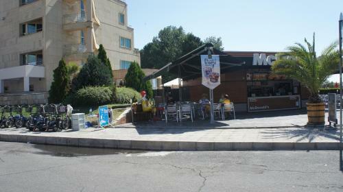 Miramar Front Beach Self Catering Apartments
