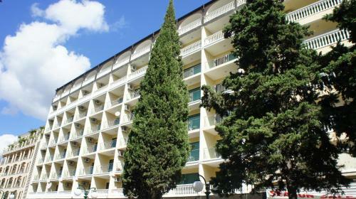 Miramar Front Beach Self Catering Apartments