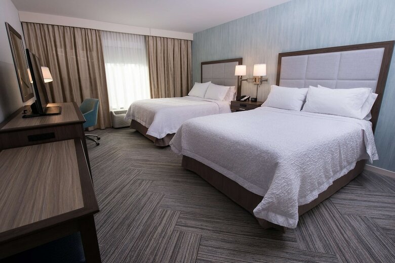 Hotel Hampton Inn & Suites By Hilton Fredericton