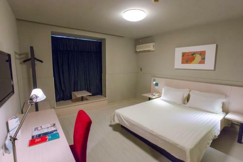Hotel Jinjiang Inn Tiayuan Wuyi Square