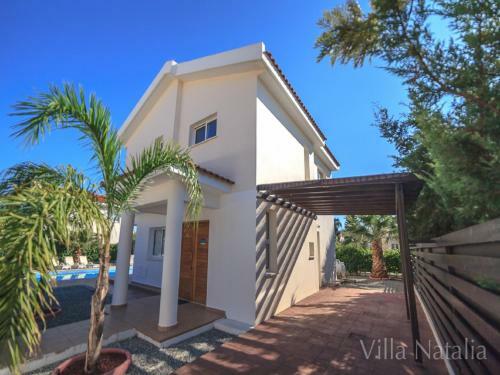 Villa Natalia Coral Bay