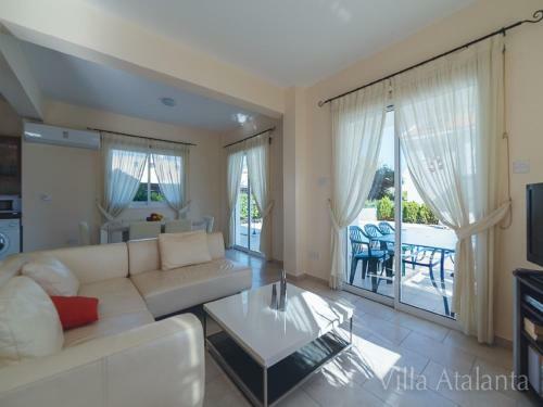 Villa Natalia Coral Bay