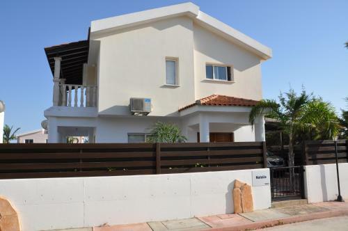 Villa Natalia Coral Bay