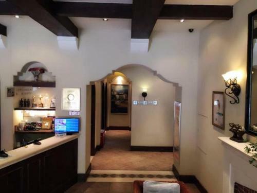 Hotel Jingjiang Inn Guiyang Penshuichi