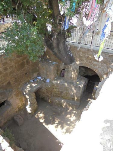 Niki Court Holiday Apartments