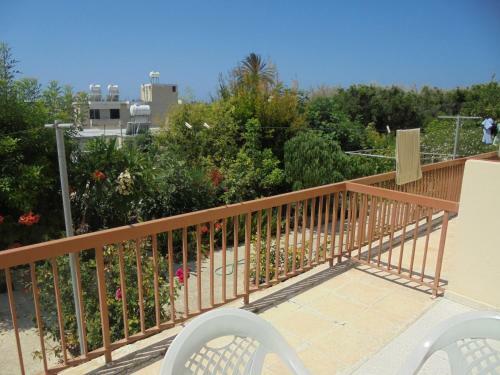 Niki Court Holiday Apartments