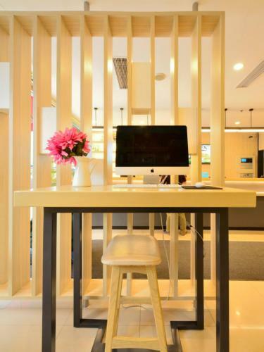 Hotel Hanting Express Wuhan Optics Valley Pedestrian Street