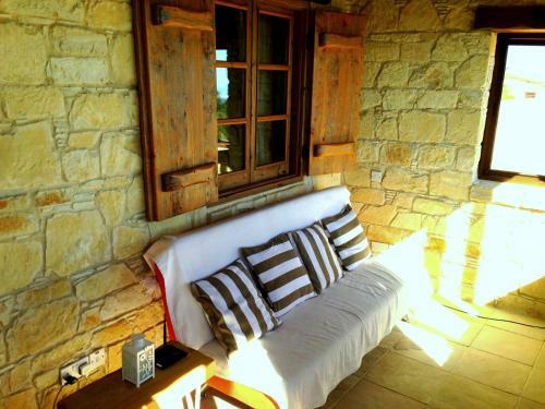 Villa Lofou Traditional Stone House