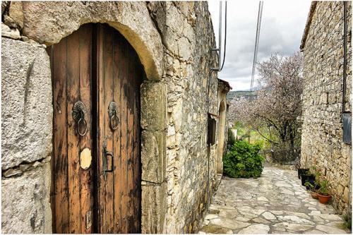 Villa Lofou Traditional Stone House